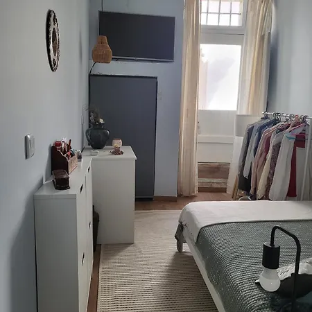 Andreia Todi Riverside Apartman *